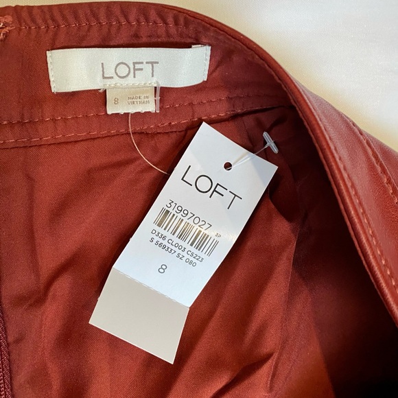 Loft Women’s Deep Red Soft Faux Leather Lined Pocket Mini Skirt | Size 8 NWT - Picture 7 of 11